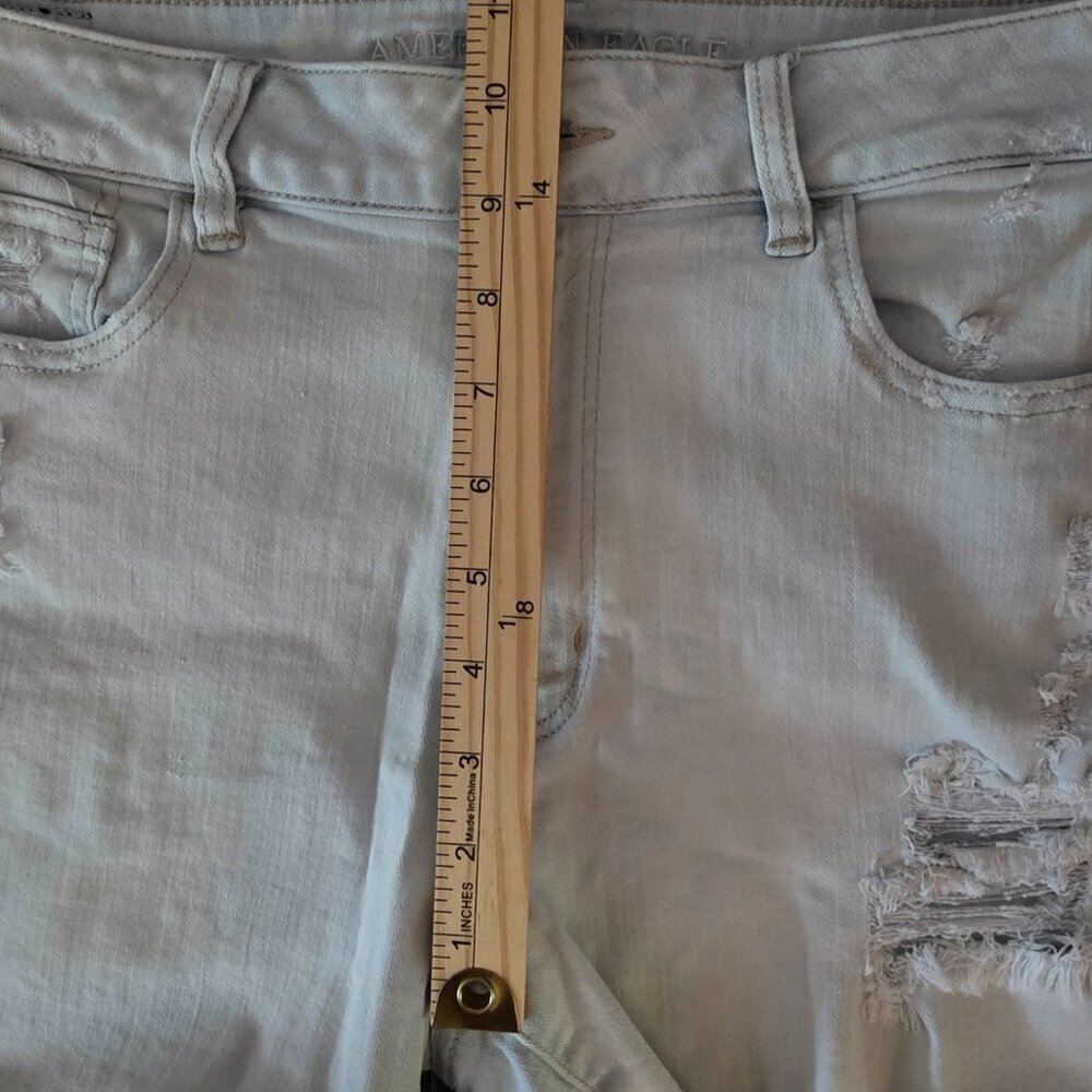 American Eagle Woman's Super Stretch Cut Off Jean Shorts Size 14 - Picture 7 of 8
